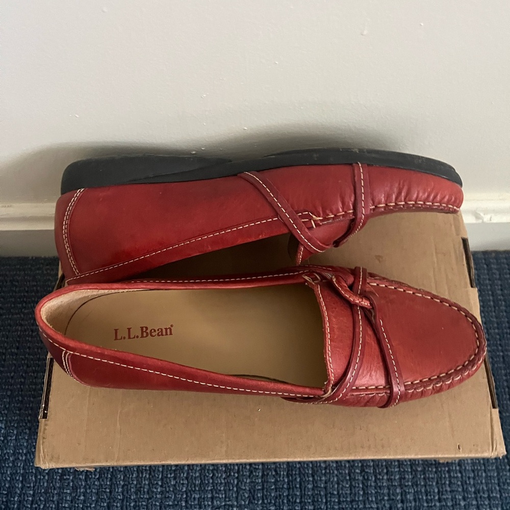 L.L. Bean Women's Classic Red Leather Loafers Size 9